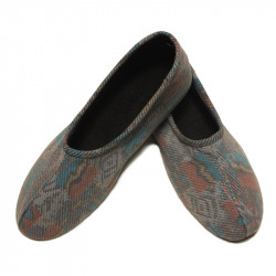Men's slippers with heel