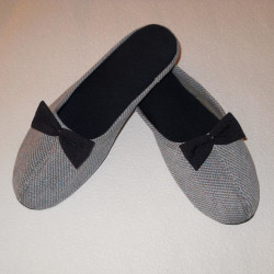 women's slippers with bows